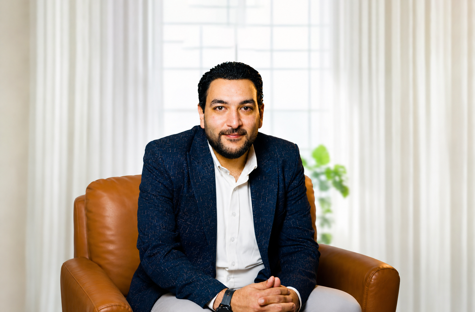 Dr Mohamed El-Zohairy speaking at a medical conference